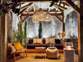 Unique apartment with a gorgeous garden